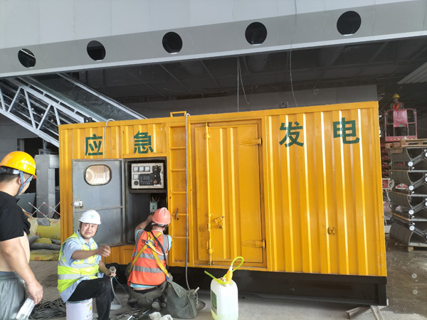 昔阳怎样判断空气滤清器是否需要更换？